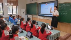 按照学华诞常表示和汗青数据预测其进修需求